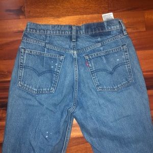 VINTAGE LEVIS BUTTON FLY STRAIGHT LEG JEANS